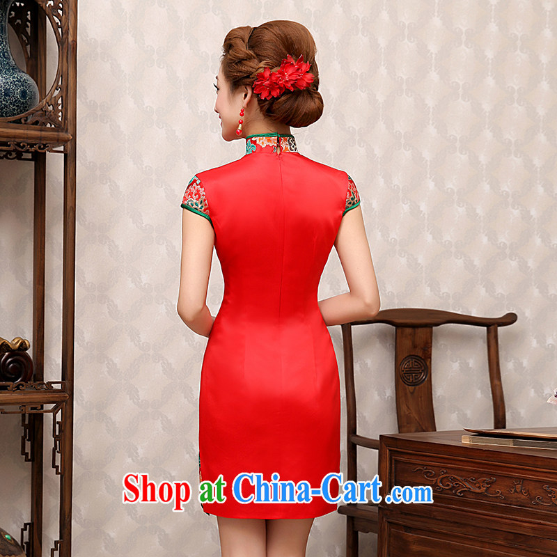 There is embroidery marriages, short cheongsam Chinese improved bridal dresses stylish wedding summer dresses S Suzhou Shipment. It is absolutely not a bride, shopping on the Internet