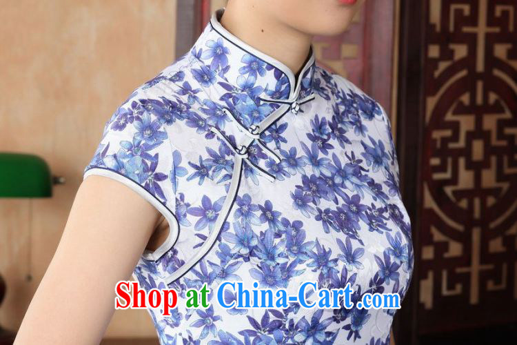 Floor is still building female new summer, short-sleeved, for the charge-back antique Chinese improved hand-painted large, qipao Chinese female dress Blue on white 2 XL/40 pictures, price, brand platters! Elections are good character, the national distribution, so why buy now enjoy more preferential! Health