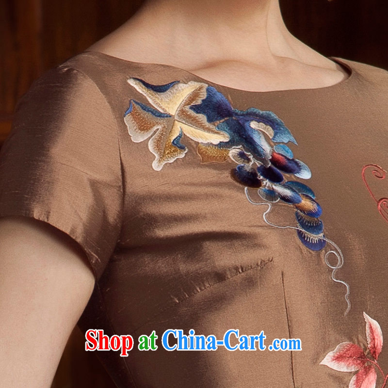 Princess spring and summer new round-collar Chinese high quality embroidered dresses sauna silk Silk Cheongsam girls tanned 5 XL, giggling, and shopping on the Internet