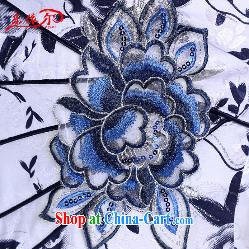 And, in accordance with spring and summer short sleeve cheongsam dress short, improved cheongsam retro beauty and elegant everyday dress graduation gatherings, the mandatory a qipao dresses white XXL, in accordance with (leyier), online shopping