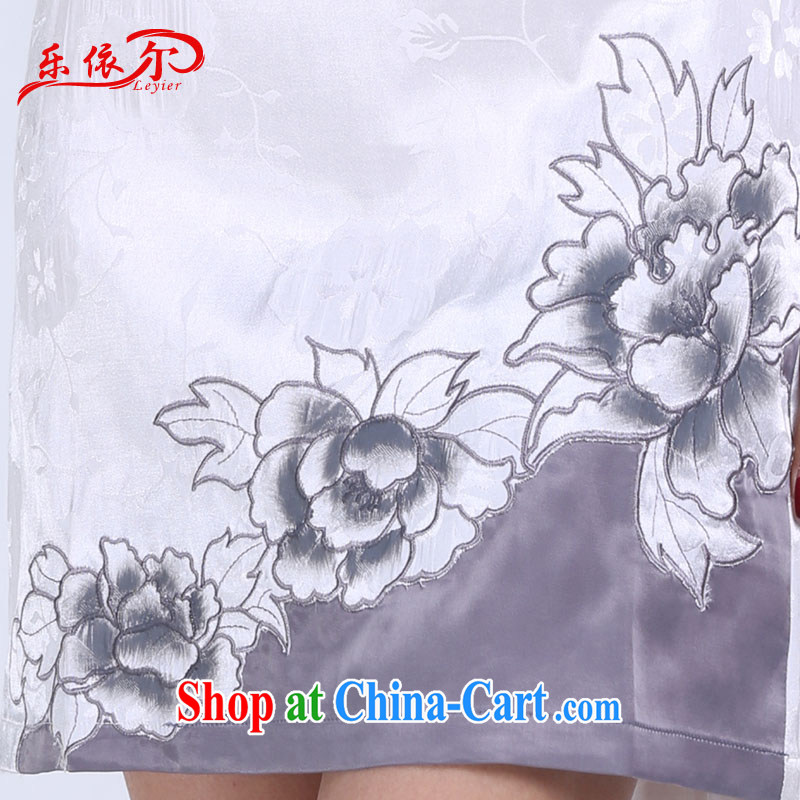 And, in accordance with the summer with the cheongsam dress girls embroidery improved cheongsam short cheongsam beauty daily retro dresses LYE 8803 white XXL, in accordance with (leyier), shopping on the Internet