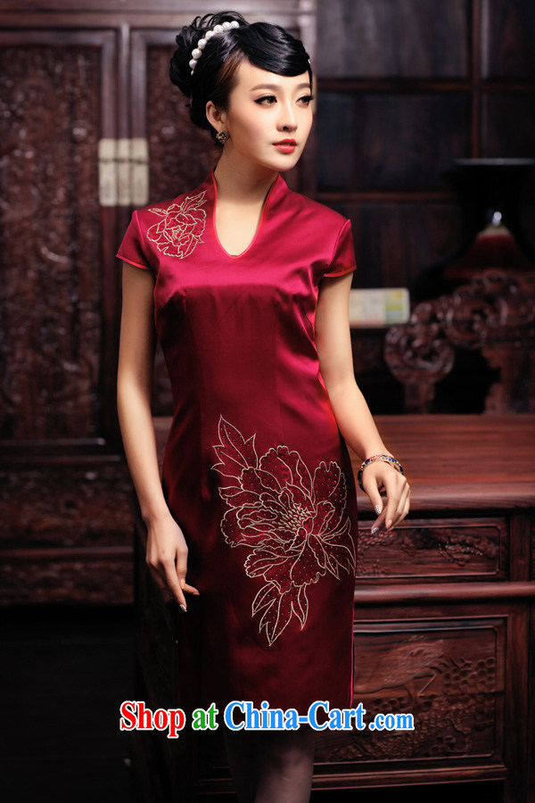 Birds love between iris 2015 spring new hand made embroidered hot drill heavy Silk Cheongsam improved QD 443 deep red XL pictures, price, brand platters! Elections are good character, the national distribution, so why buy now enjoy more preferential! Health