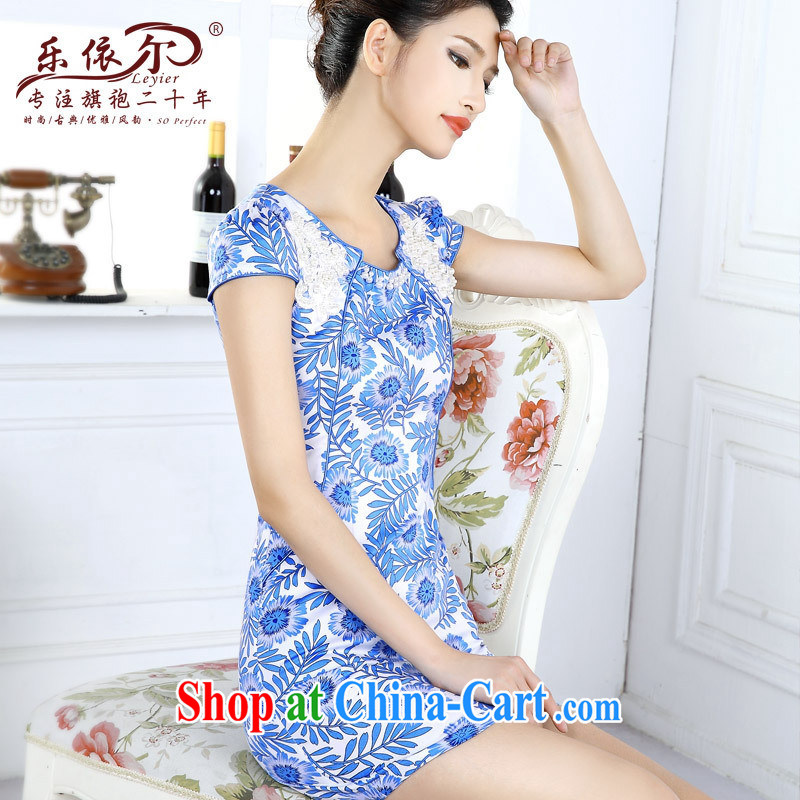 And, in accordance with blue and white porcelain classic cheongsam dress spring 2015 women dresses new short-sleeved improved lady the Pearl blue and white porcelain XXL, health concerns (Rvie .), and shopping on the Internet