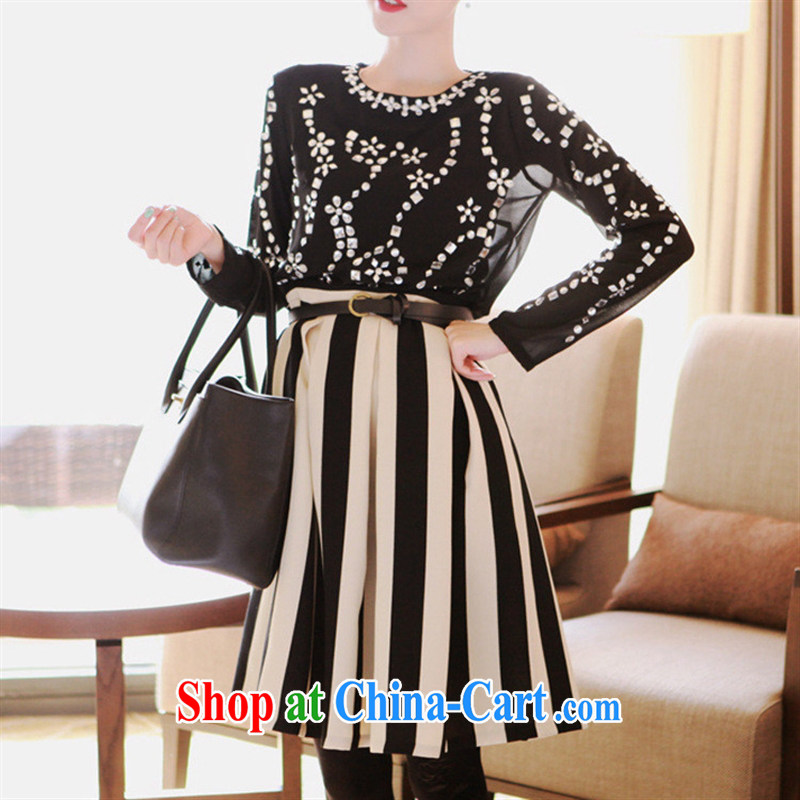 Ya-ting store 2015 spring new female Korean style lady hot drill snow woven shirt + streaks body skirt two piece 68,261