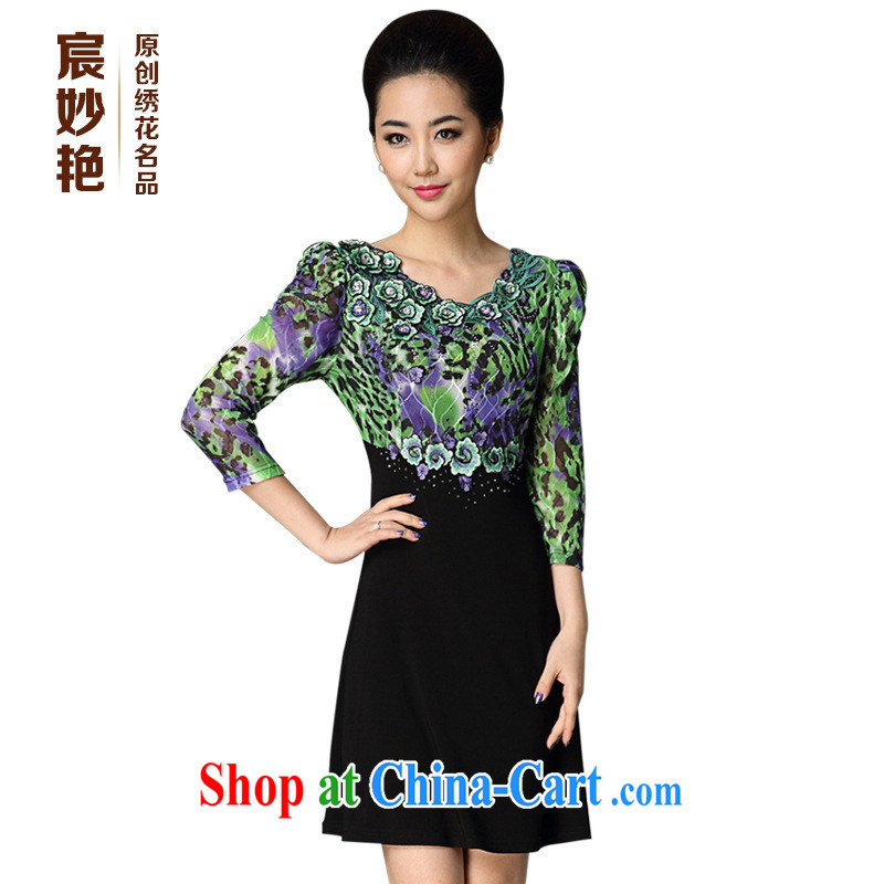 Health concerns women's clothing _ law Miu stunning 2015 new embroidery beauty dresses embroidered MOM load the code dress MOM 30 - 40 year-old black-green 4XL