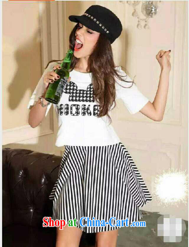 Ya-ting store 2015 spring new Korean female stars with M, T-shirt + striped short skirt two piece girls black L pictures, price, brand platters! Elections are good character, the national distribution, so why buy now enjoy more preferential! Health