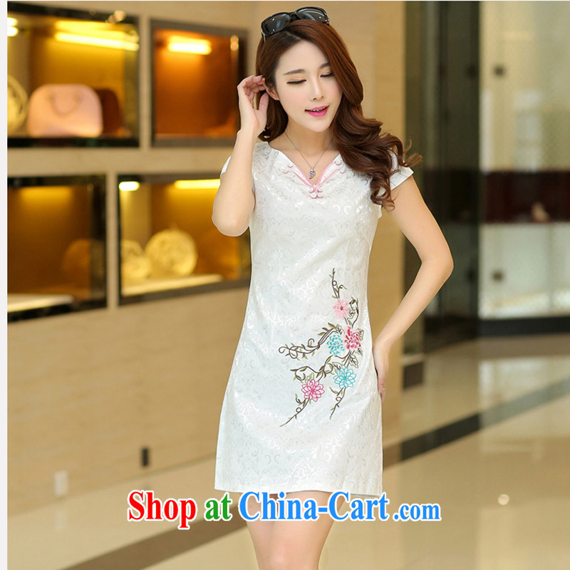 Arrogant season 2015 new summer short-sleeved V collar dresses ethnic wind embroidery cheongsam beauty picture color XL