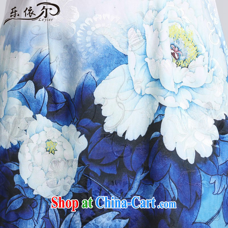 And, in accordance with classical stamp lady dresses retro embroidery flowers daily cultivating short cheongsam improved Party Ends LYE 66,629 white XL, in accordance with (leyier), shopping on the Internet