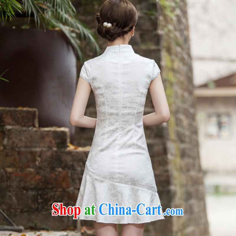 Clearly it is in accordance with Cabinet 2015 spring and summer new short-sleeved V collar embroidered Phillips nails Pearl crowsfoot skirt with embroidery short cheongsam white L, clearly still in accordance with Cabinet (MEISHANGYICHU), online shopping