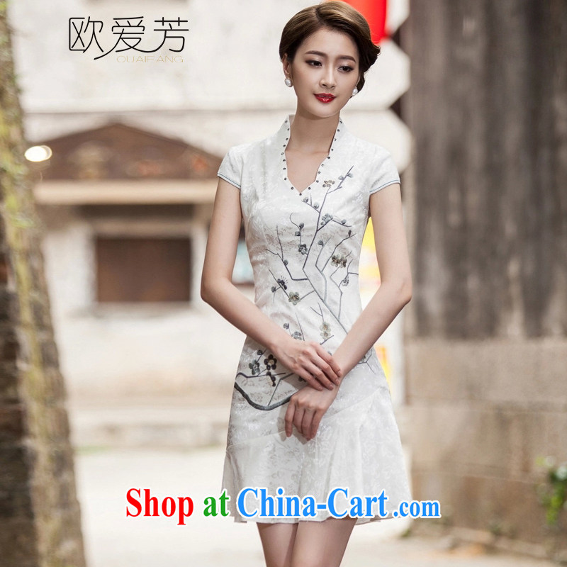 The Oi-fong 2015 spring and summer new short-sleeved V collar embroidered Phillips nails Pearl crowsfoot skirt with embroidery short cheongsam white XL