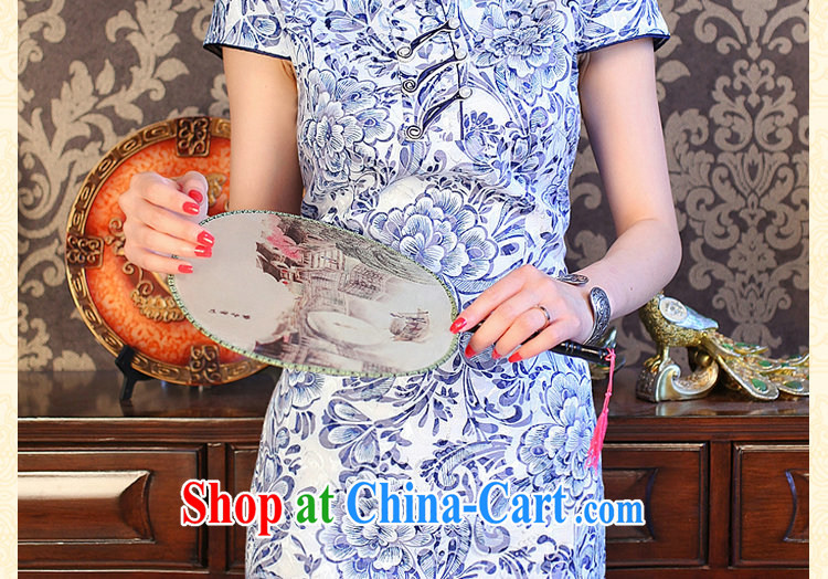 spend the summer new cheongsam dress Chinese Chinese improved small V for porcelain was cultivating cotton short cheongsam figure 3XL pictures, price, brand platters! Elections are good character, the national distribution, so why buy now enjoy more preferential! Health