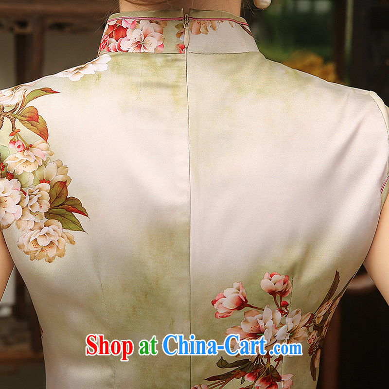 There is embroidery bridal 2015 spring and summer new improved stylish China wind wedding dresses rich auspicious cheongsam green XXL Suzhou Shipment. It is absolutely not a bride, shopping on the Internet
