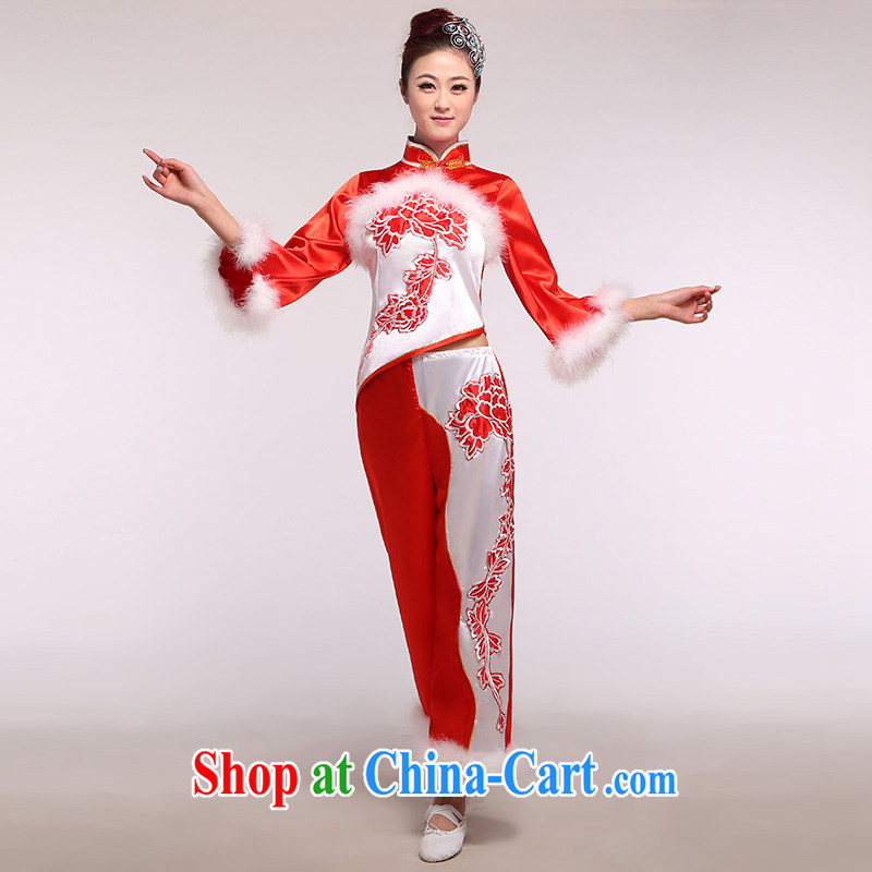 Live clothing, winter clothing dance Yangge serving 2 people to show ethnic performances. Big Red Code, since in that shopping on the Internet