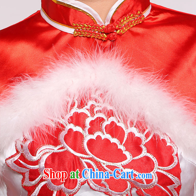 Live clothing, winter clothing dance Yangge serving 2 people to show ethnic performances. Big Red Code, since in that shopping on the Internet