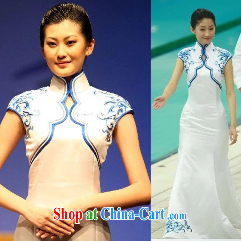 married love etiquette blue and white porcelain cheongsam awards ceremonial dress uniform performance stage costumes white XL family love, shopping on the Internet