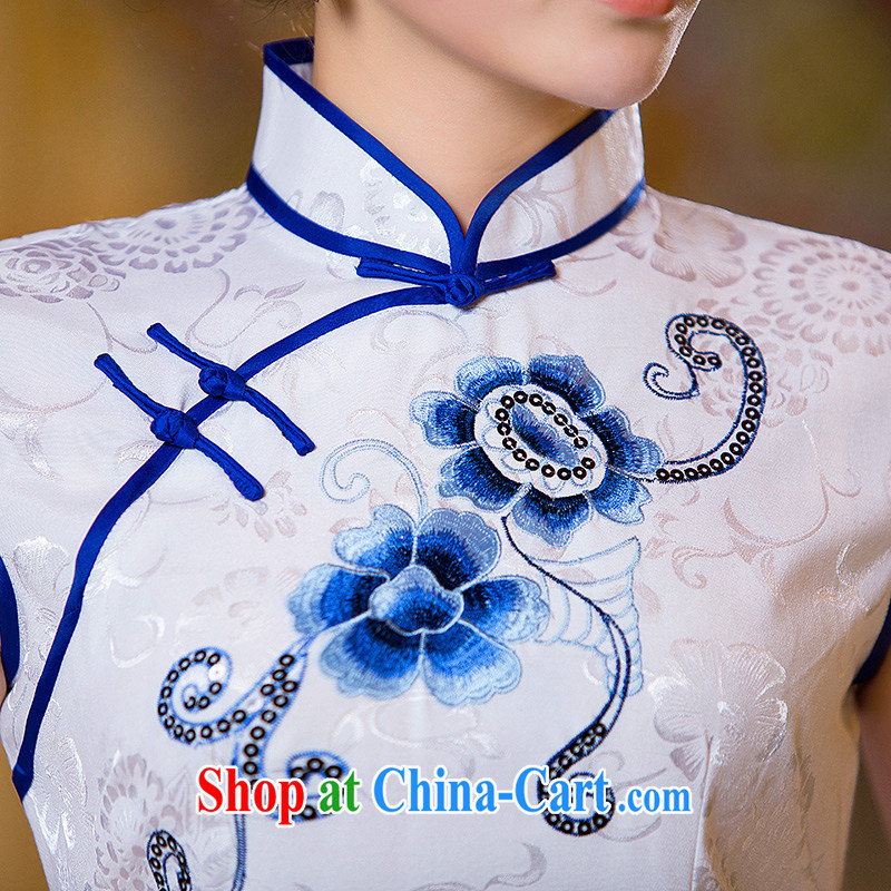 Love Life and fresh retro 2015 summer new legislative leaders tread embroidery high on the truck sexy beauty graphics thin cheongsam white XXL, love life, and shopping on the Internet
